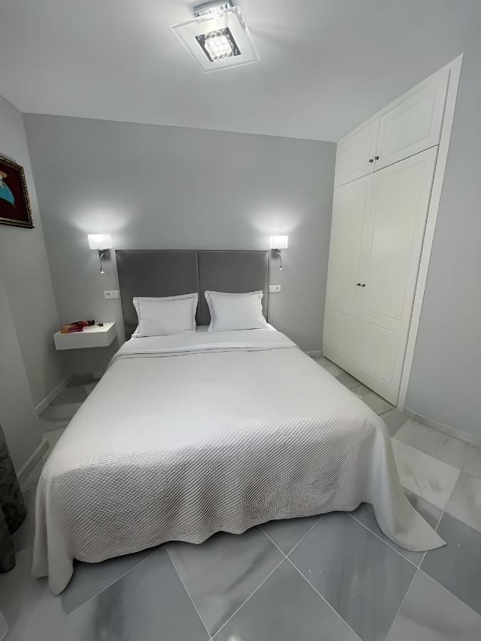 Luxury Apartment Benalmadena First Line Exteriör bild