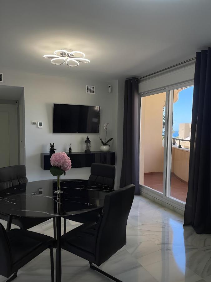 Luxury Apartment Benalmadena First Line Exteriör bild