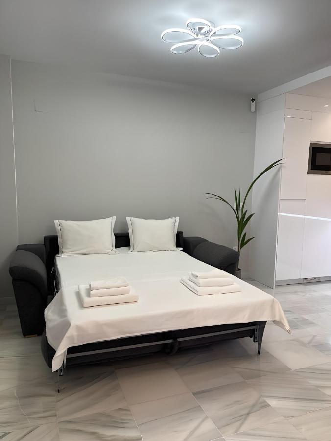 Luxury Apartment Benalmadena First Line Exteriör bild
